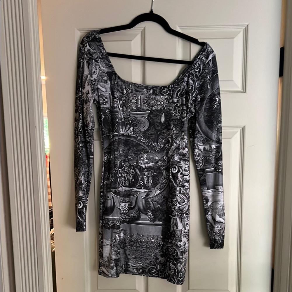 Fashion Nova Monochrome Artistic Long Sleeve Dress